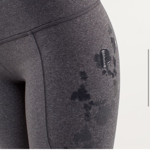 EUC* Lululemon “Hold Me Close” Crop Leggings - Picture 6 of 8